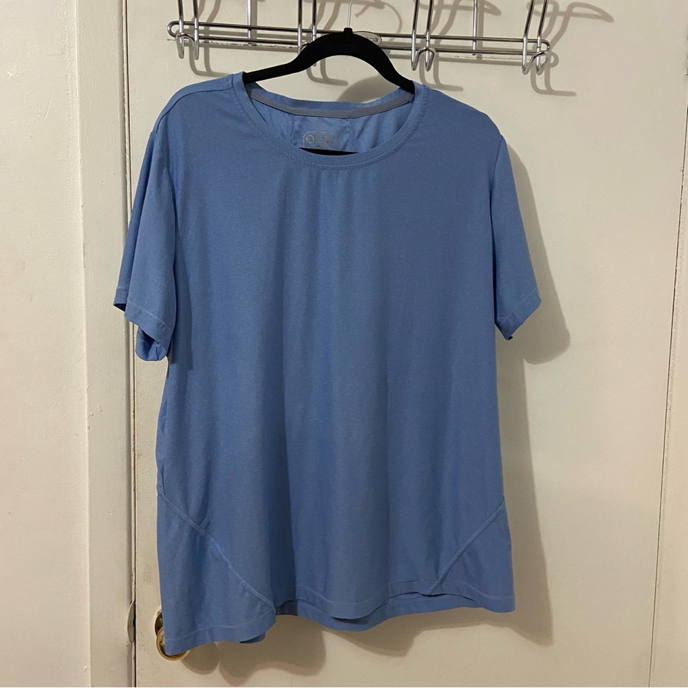 Mondetta T shirt